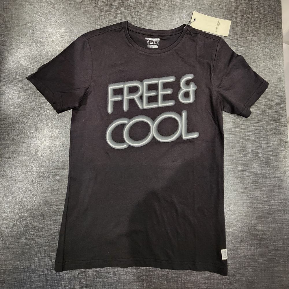 Manguun Boys Tee XL NWT